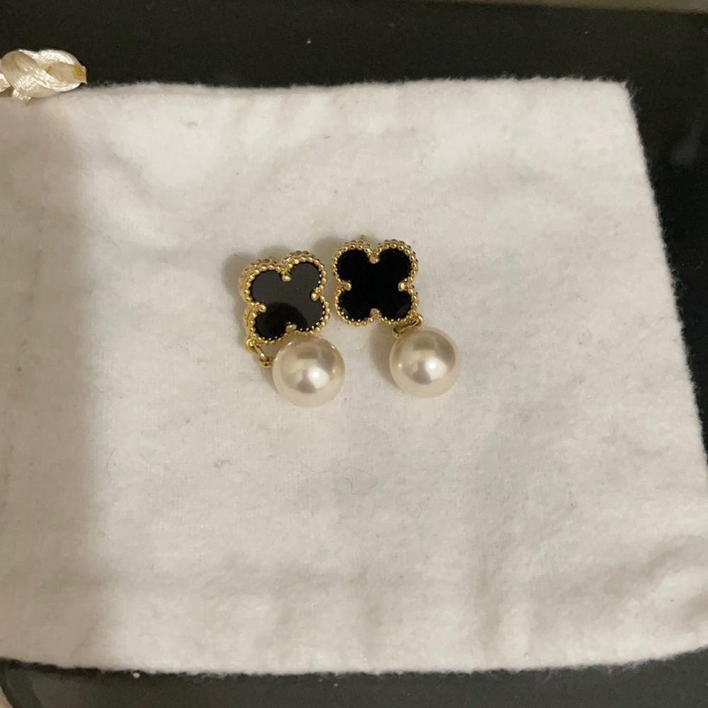 Earring for women
